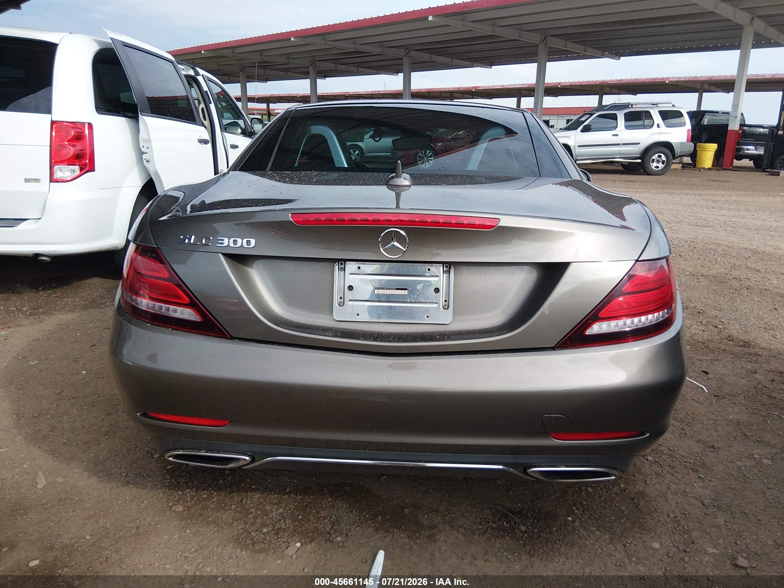 2018 MERCEDES-BENZ SLC 300