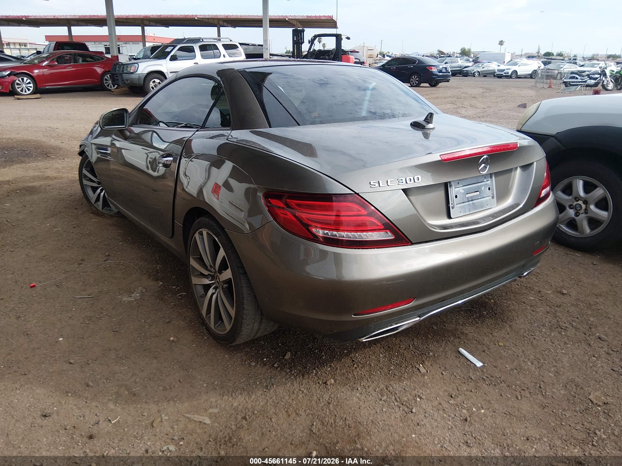 2018 MERCEDES-BENZ SLC 300