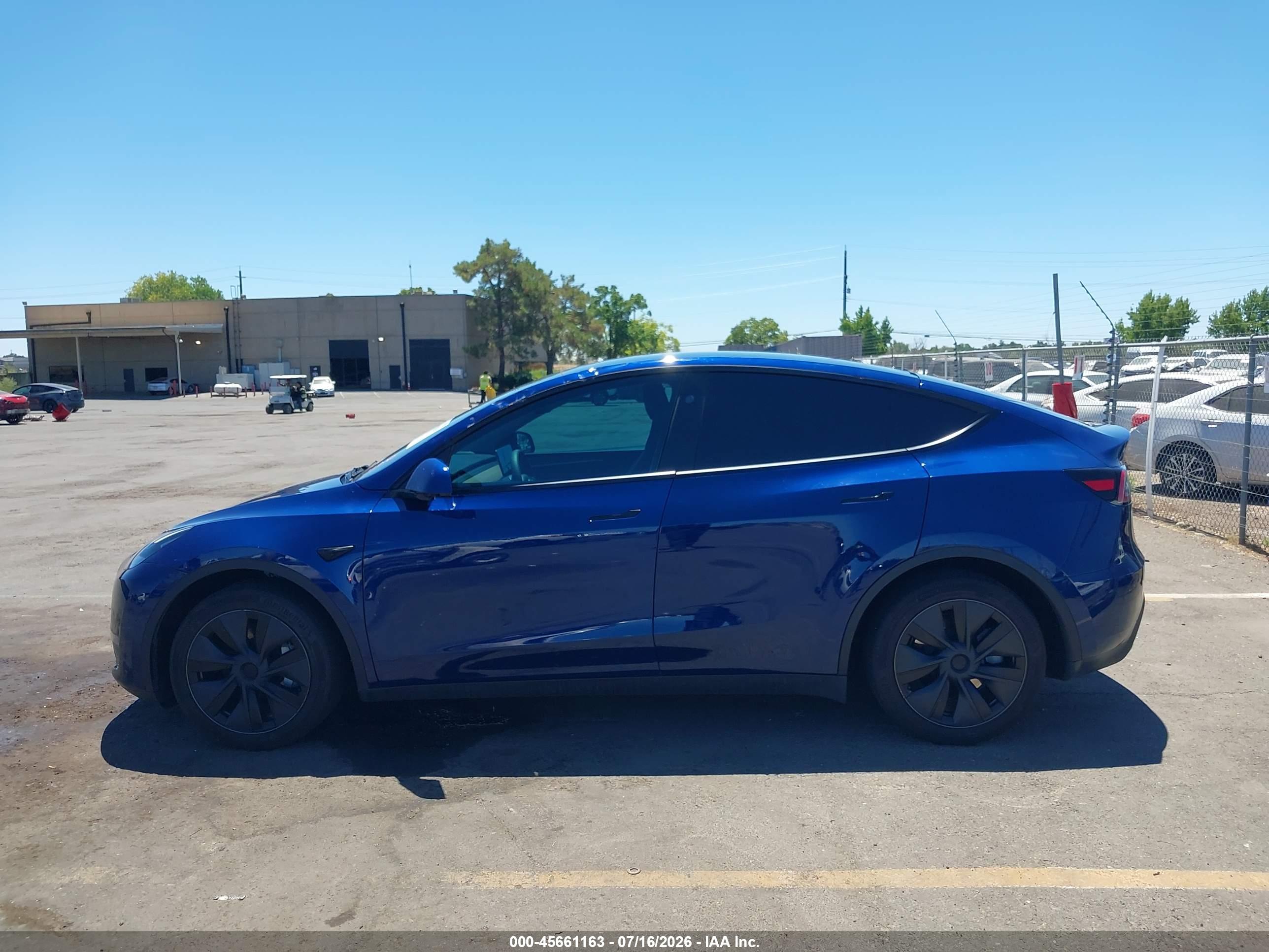 2024 TESLA MODEL Y