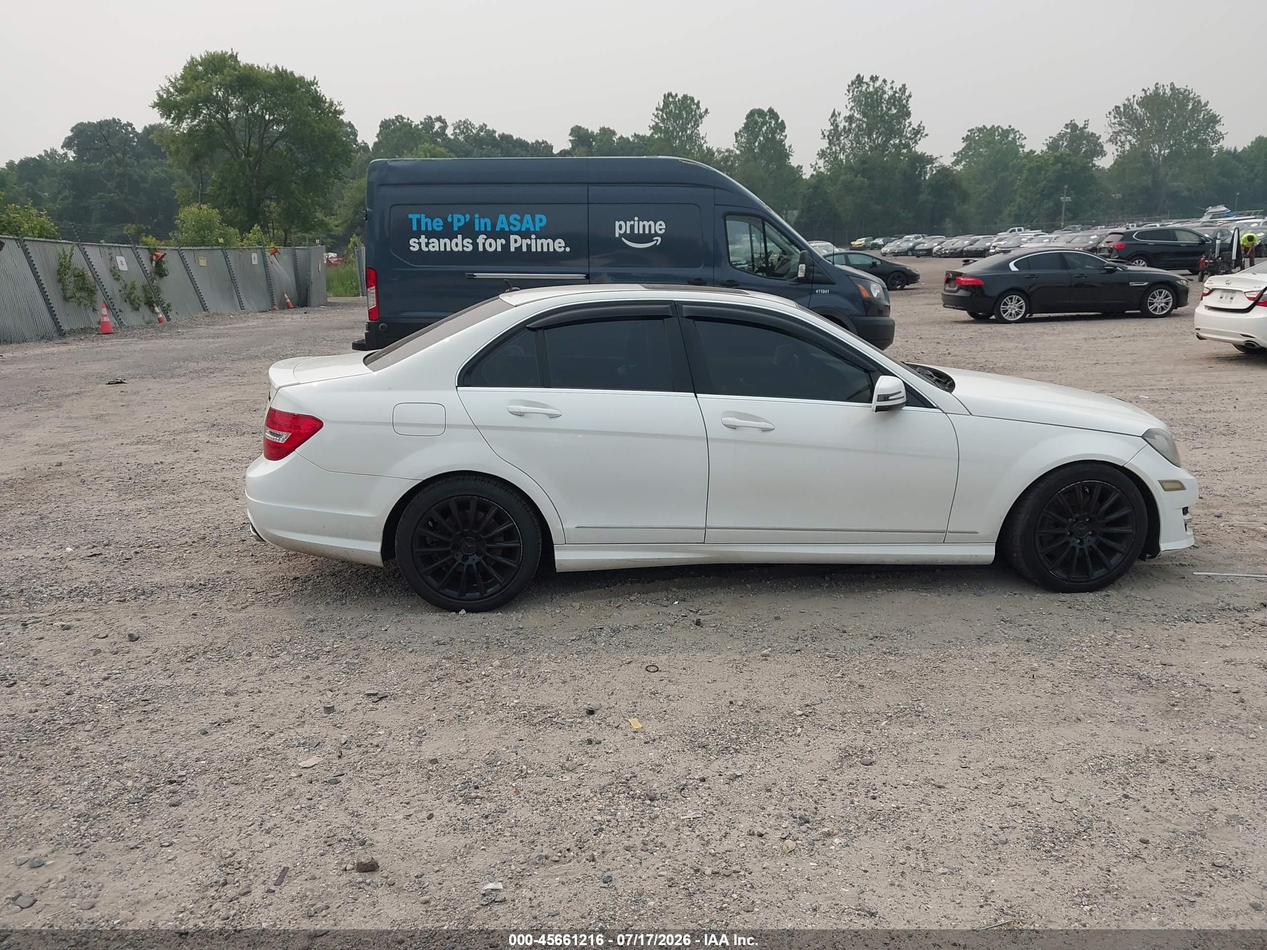 2013 MERCEDES-BENZ C 300 C300