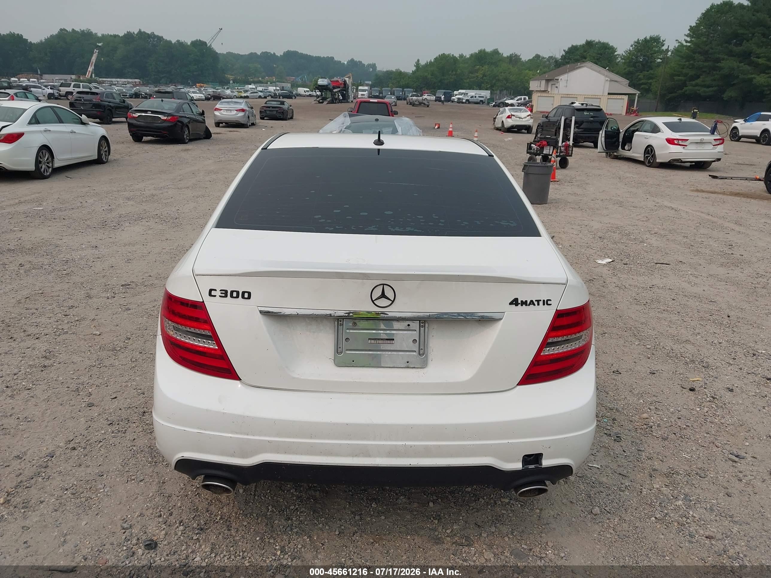 2013 MERCEDES-BENZ C 300 C300