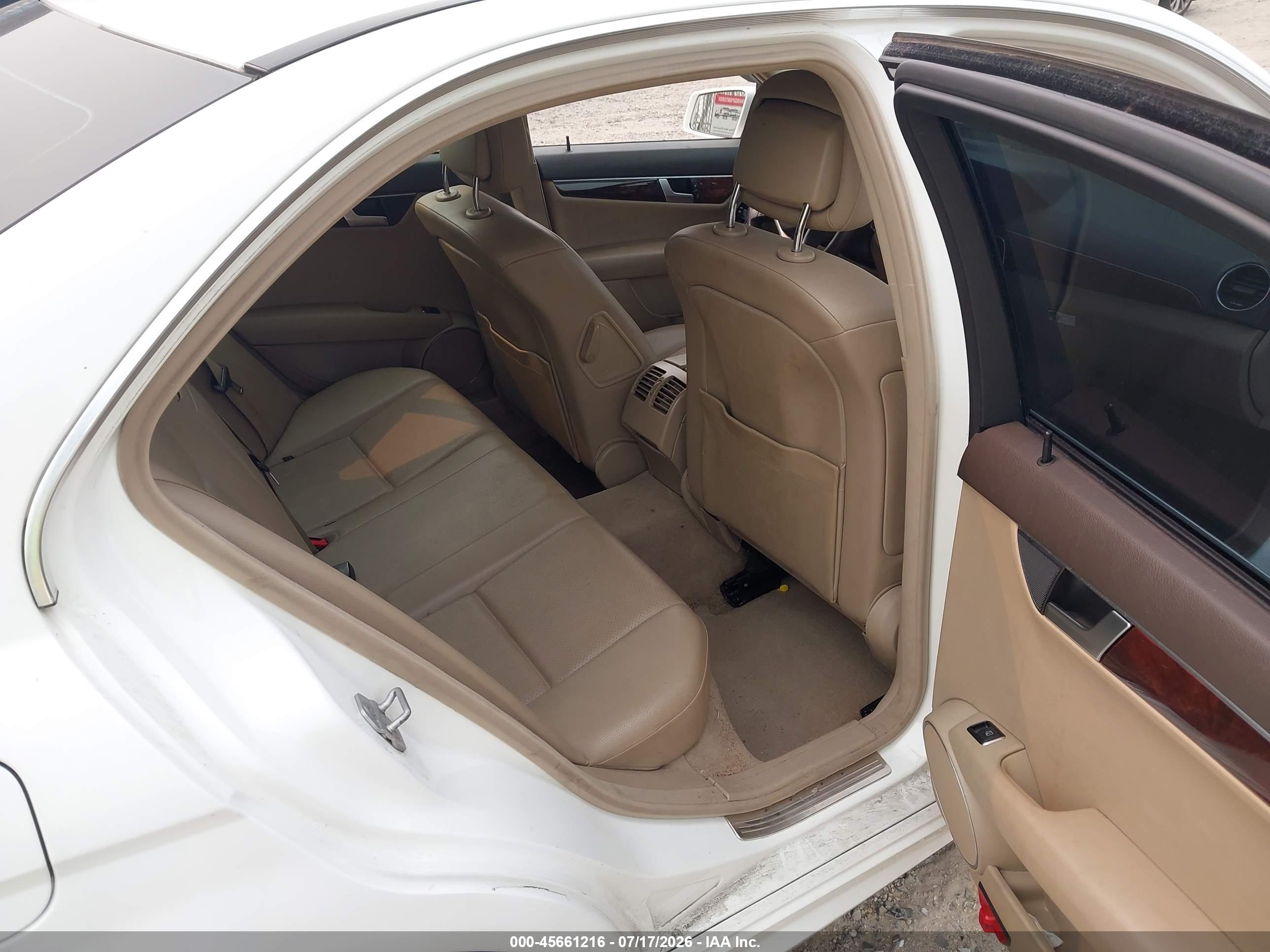 2013 MERCEDES-BENZ C 300 C300