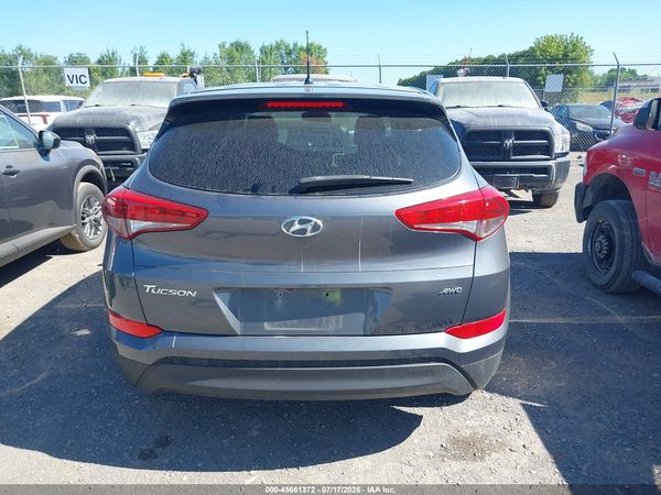 2018 HYUNDAI TUCSON SE