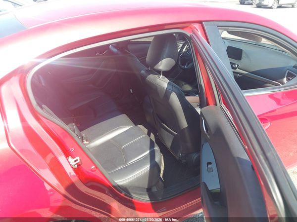 2018 MAZDA MAZDA3 TOURING