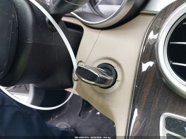 2015 MERCEDES-BENZ C 300 LUXURY/SPORT