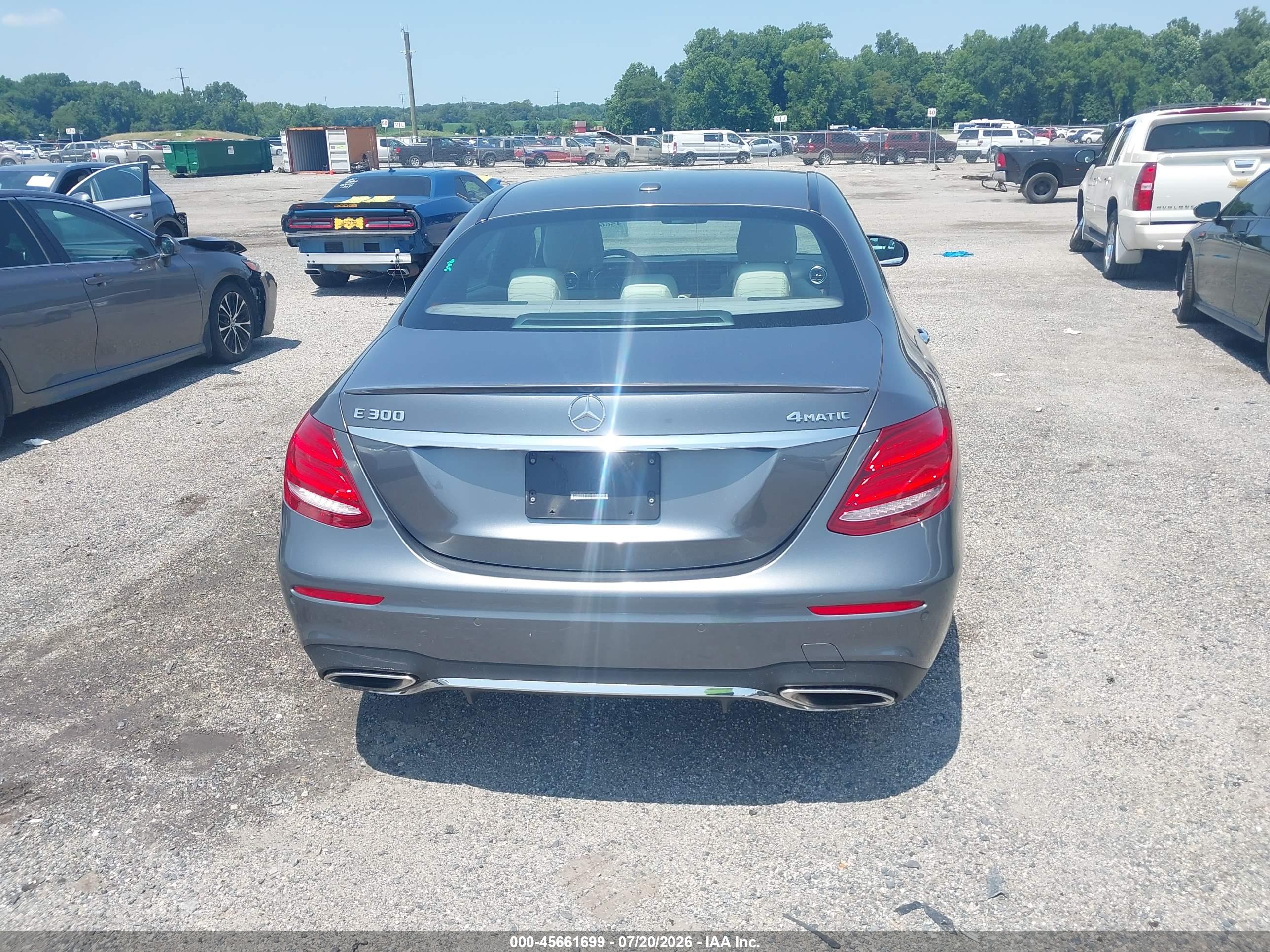 2017 MERCEDES-BENZ E 300 4MATIC