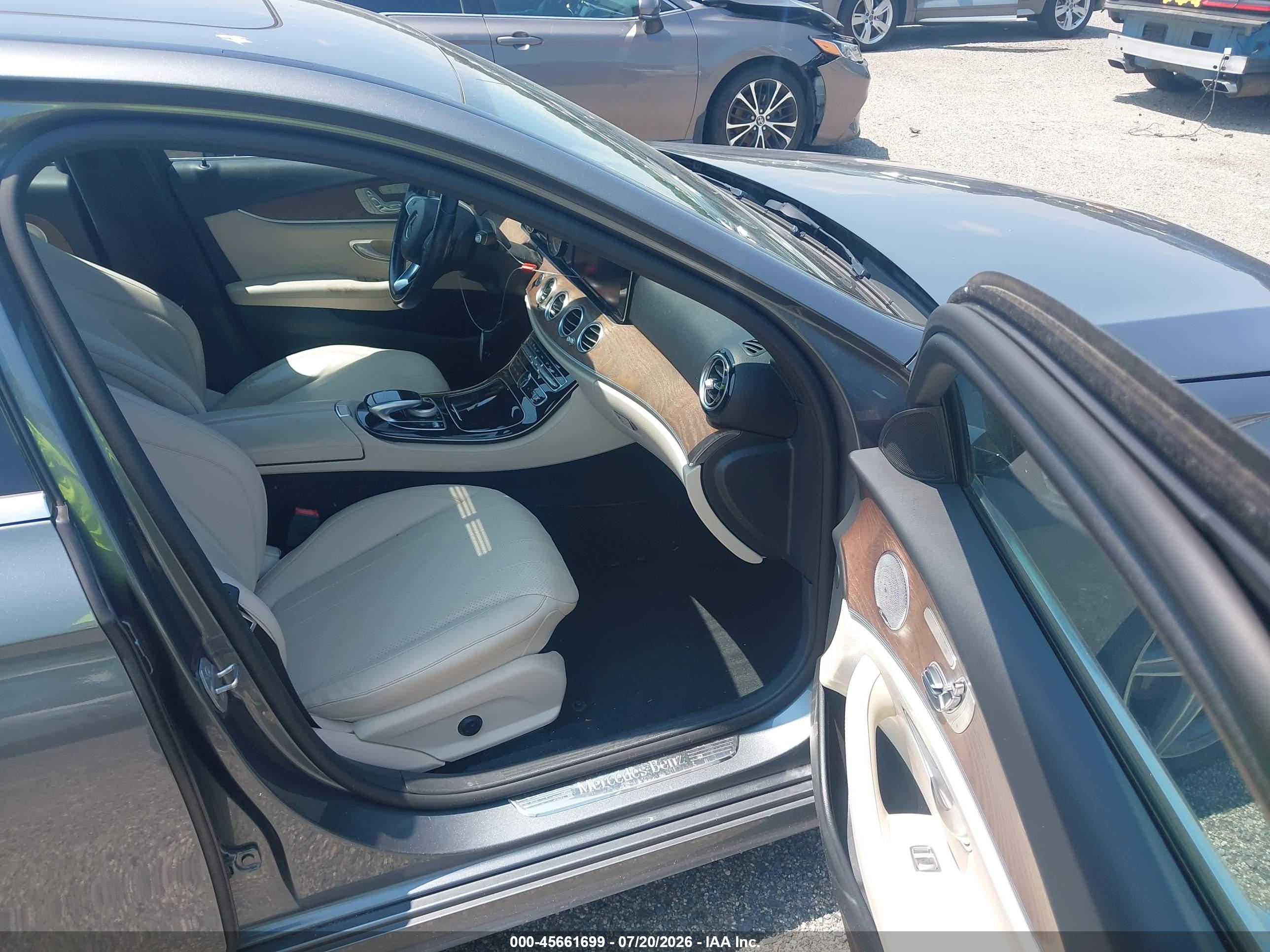 2017 MERCEDES-BENZ E 300 4MATIC