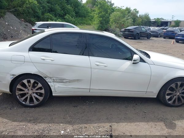 2013 MERCEDES-BENZ C 300 LUXURY 4MATIC