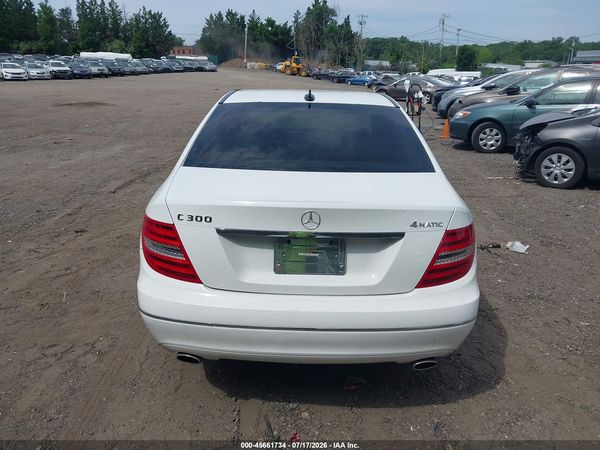 2013 MERCEDES-BENZ C 300 LUXURY 4MATIC