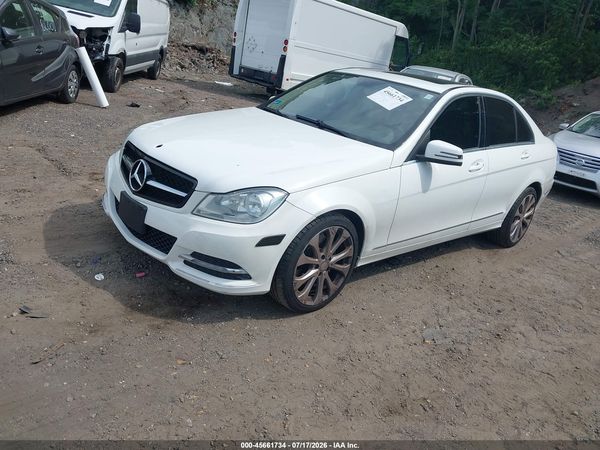 2013 MERCEDES-BENZ C 300 LUXURY 4MATIC