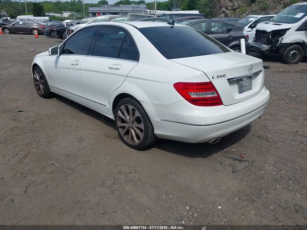 2013 MERCEDES-BENZ C 300 LUXURY 4MATIC