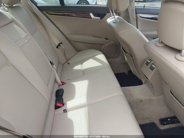 2013 MERCEDES-BENZ C 300 LUXURY 4MATIC