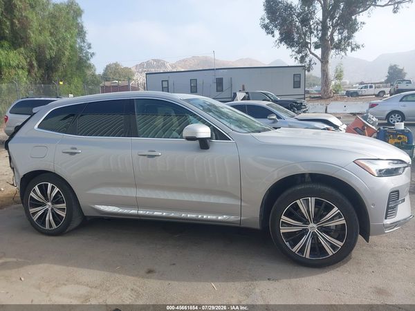 2022 VOLVO XC60 B5 INSCRIPTION