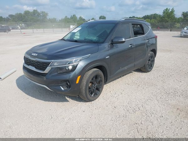 2022 KIA SELTOS EX