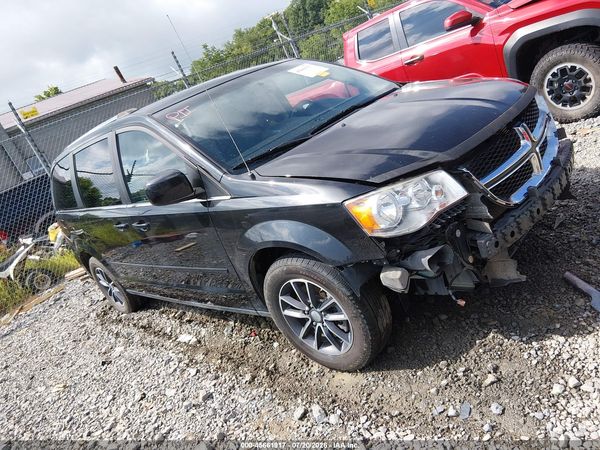 2017 DODGE GRAND CARAVAN SXT — I1