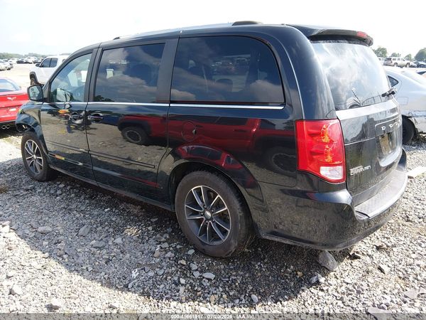 2017 DODGE GRAND CARAVAN SXT — I3
