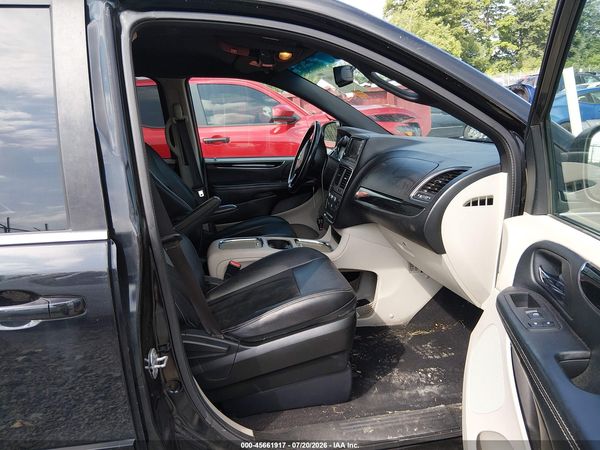2017 DODGE GRAND CARAVAN SXT — I5