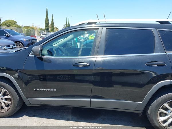 2019 JEEP CHEROKEE LATITUDE FWD