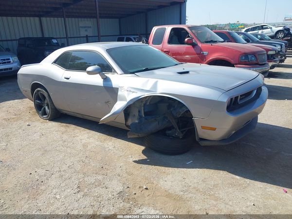 2014 DODGE CHALLENGER SXT PLUS