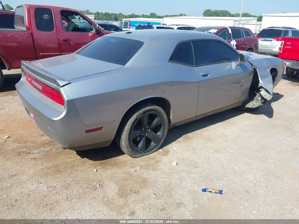 2014 DODGE CHALLENGER SXT PLUS