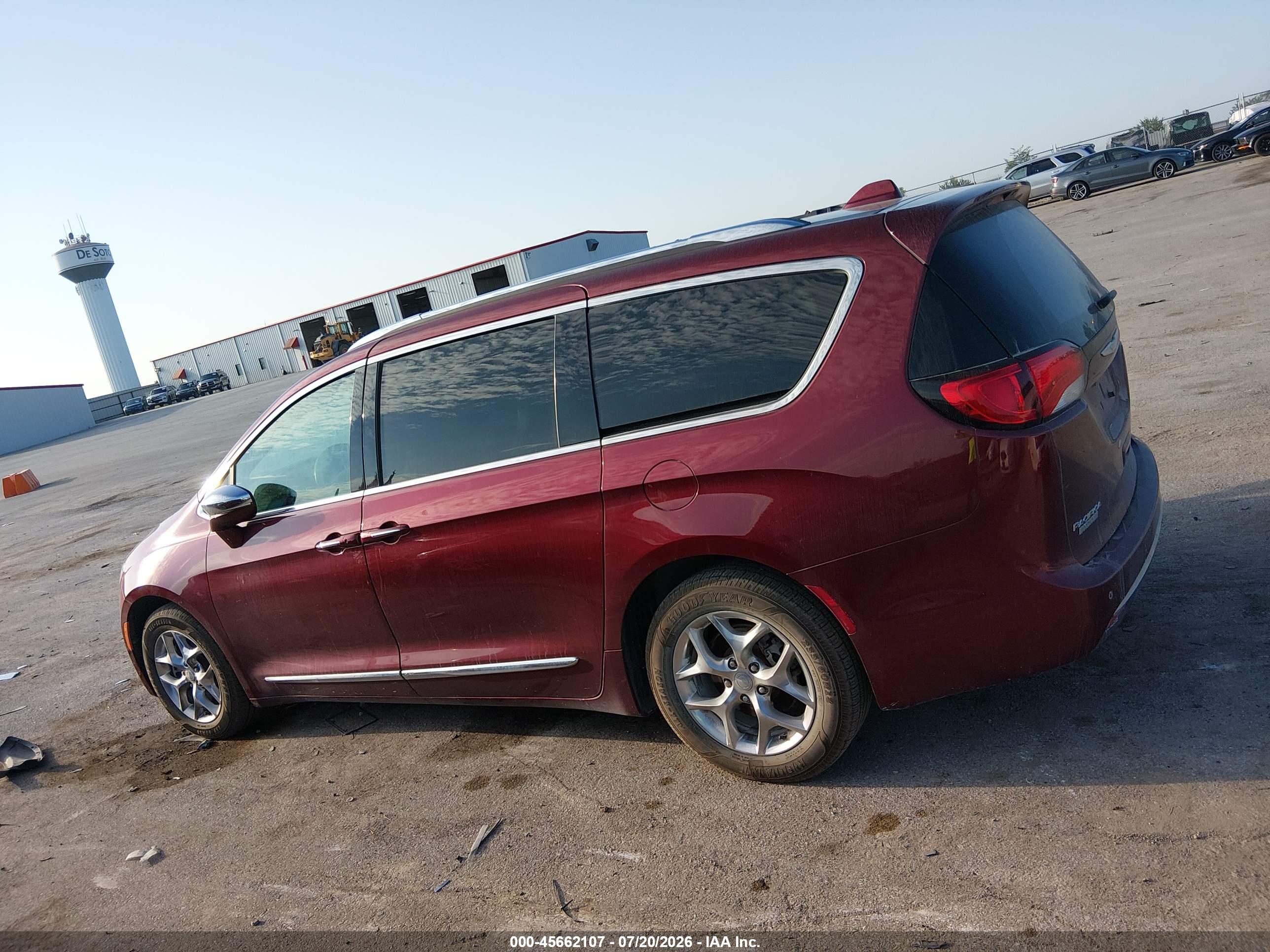 2017 CHRYSLER PACIFICA LIMITED