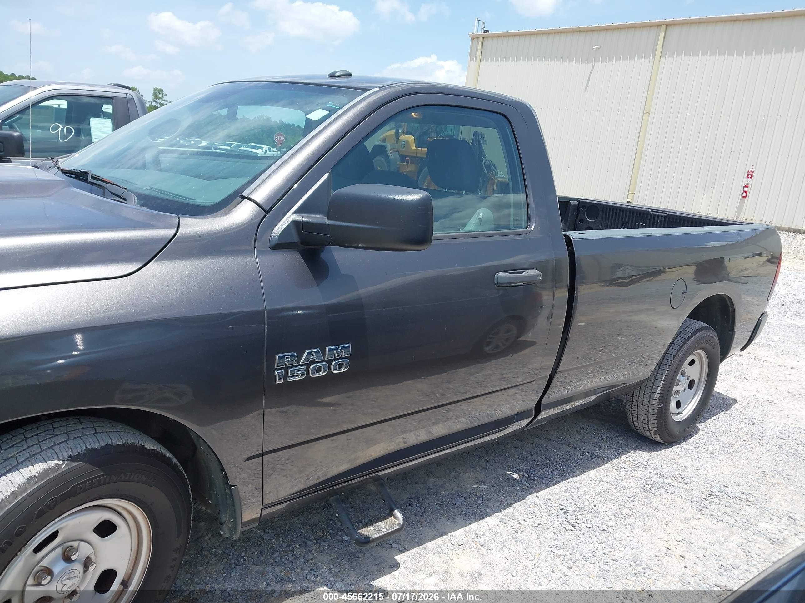 2017 RAM 1500 TRADESMAN  4X2 8' BOX