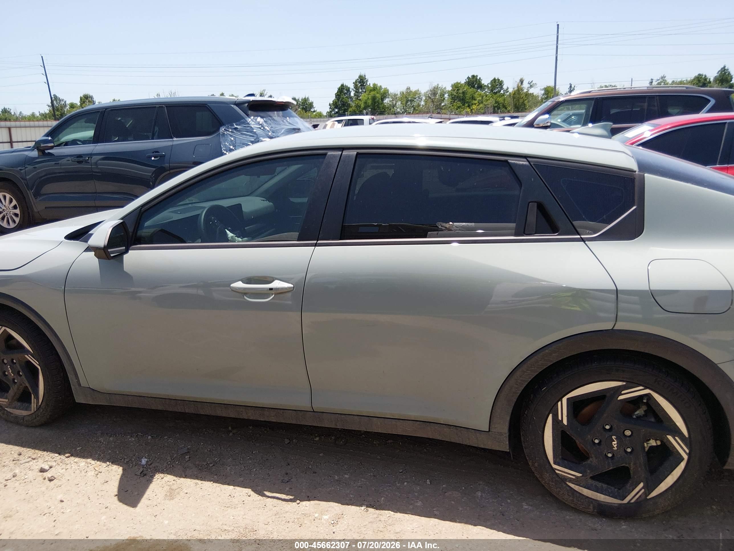 2025 KIA K4 EX