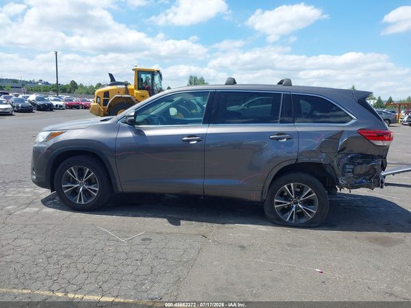 2017 TOYOTA HIGHLANDER