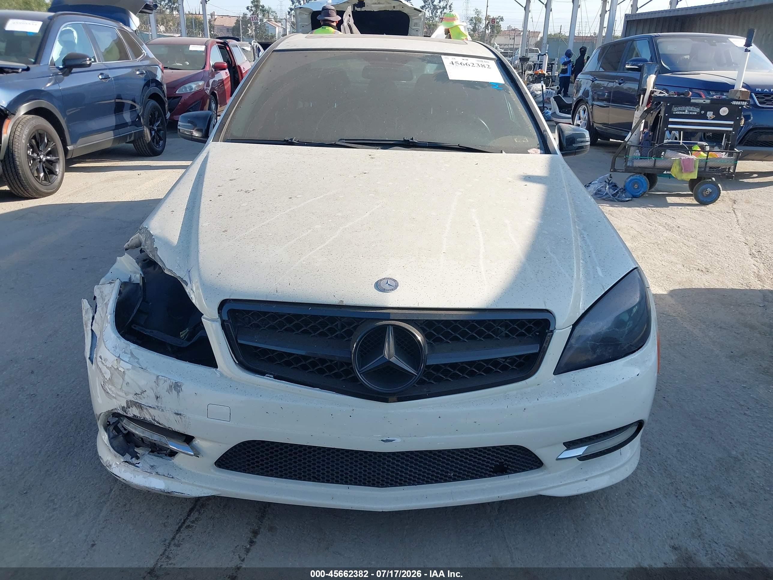 2011 MERCEDES-BENZ C 300 C300