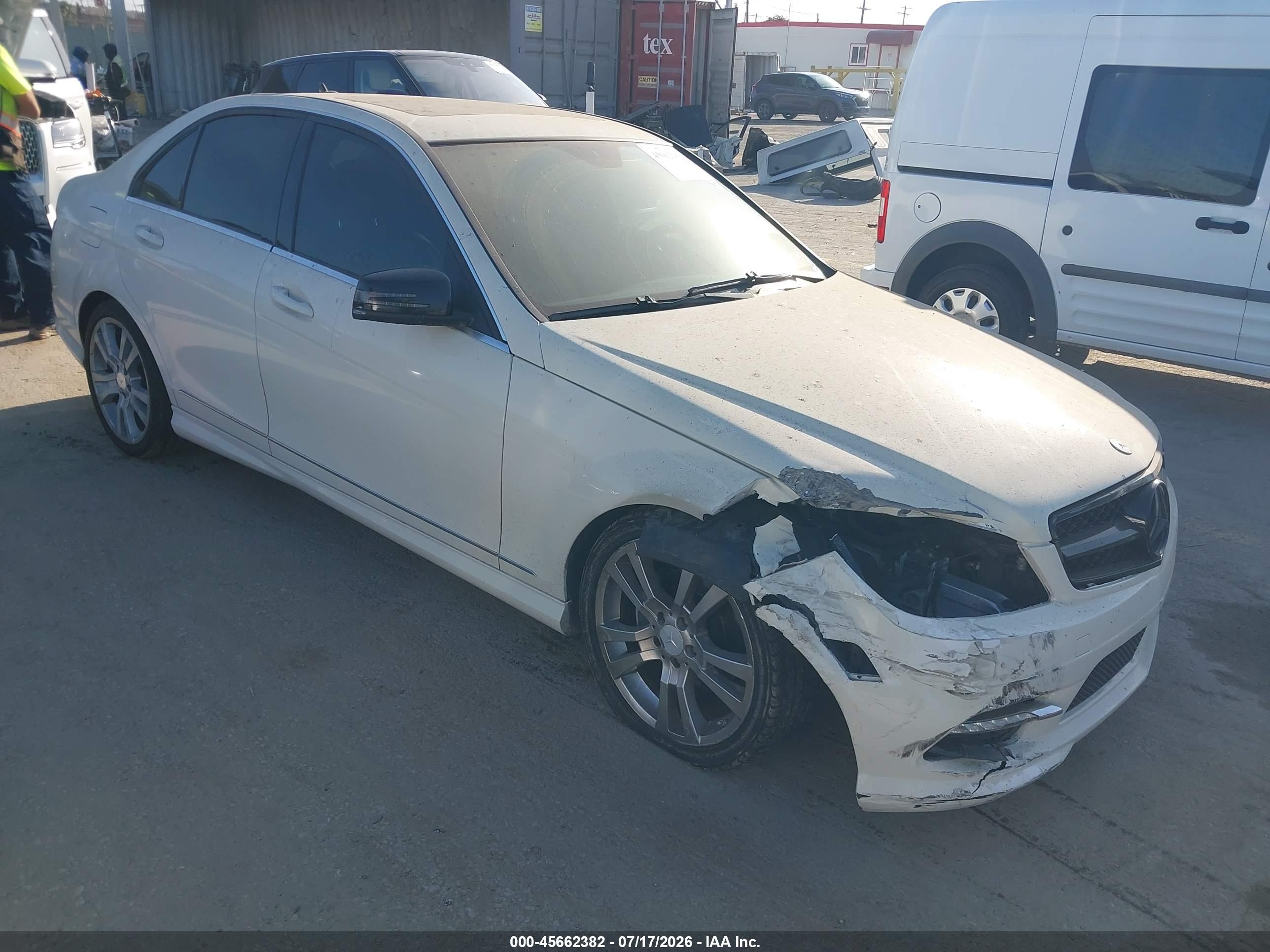 2011 MERCEDES-BENZ C 300 C300
