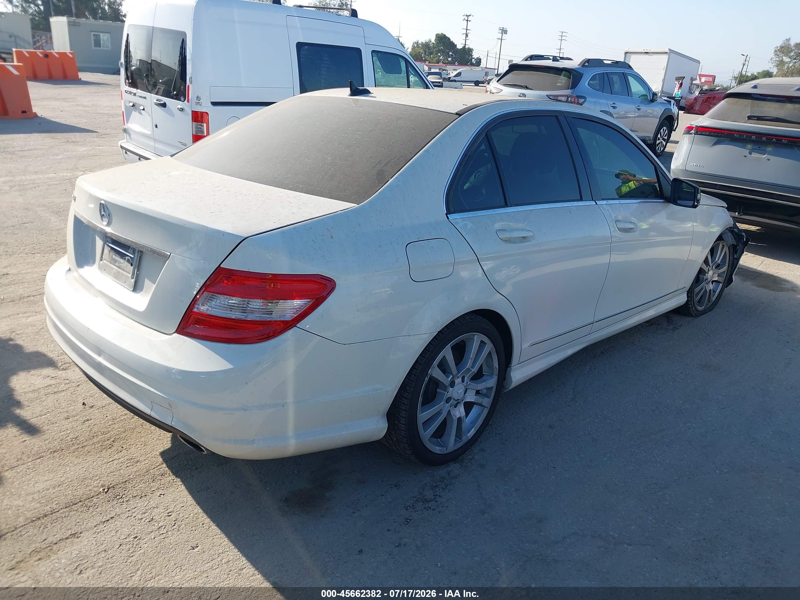 2011 MERCEDES-BENZ C 300 C300