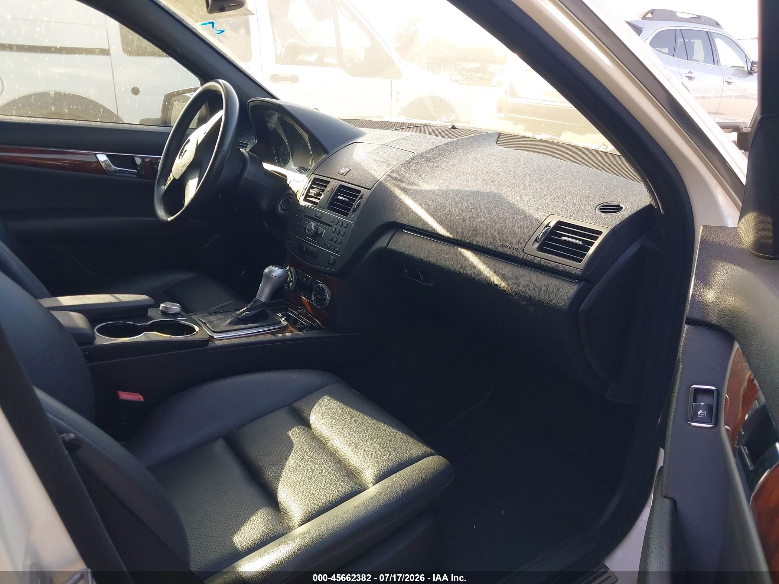2011 MERCEDES-BENZ C 300 C300