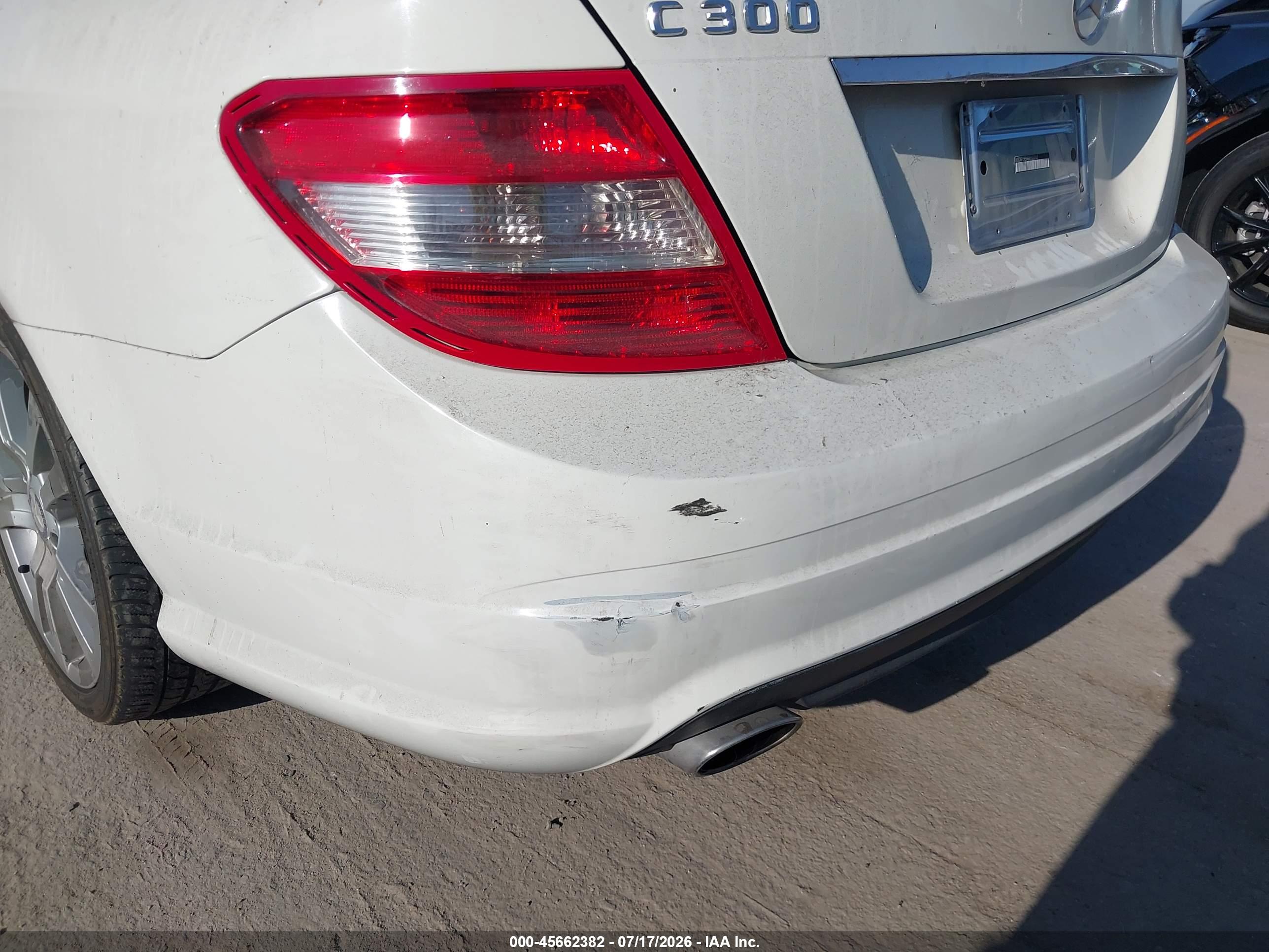 2011 MERCEDES-BENZ C 300 C300