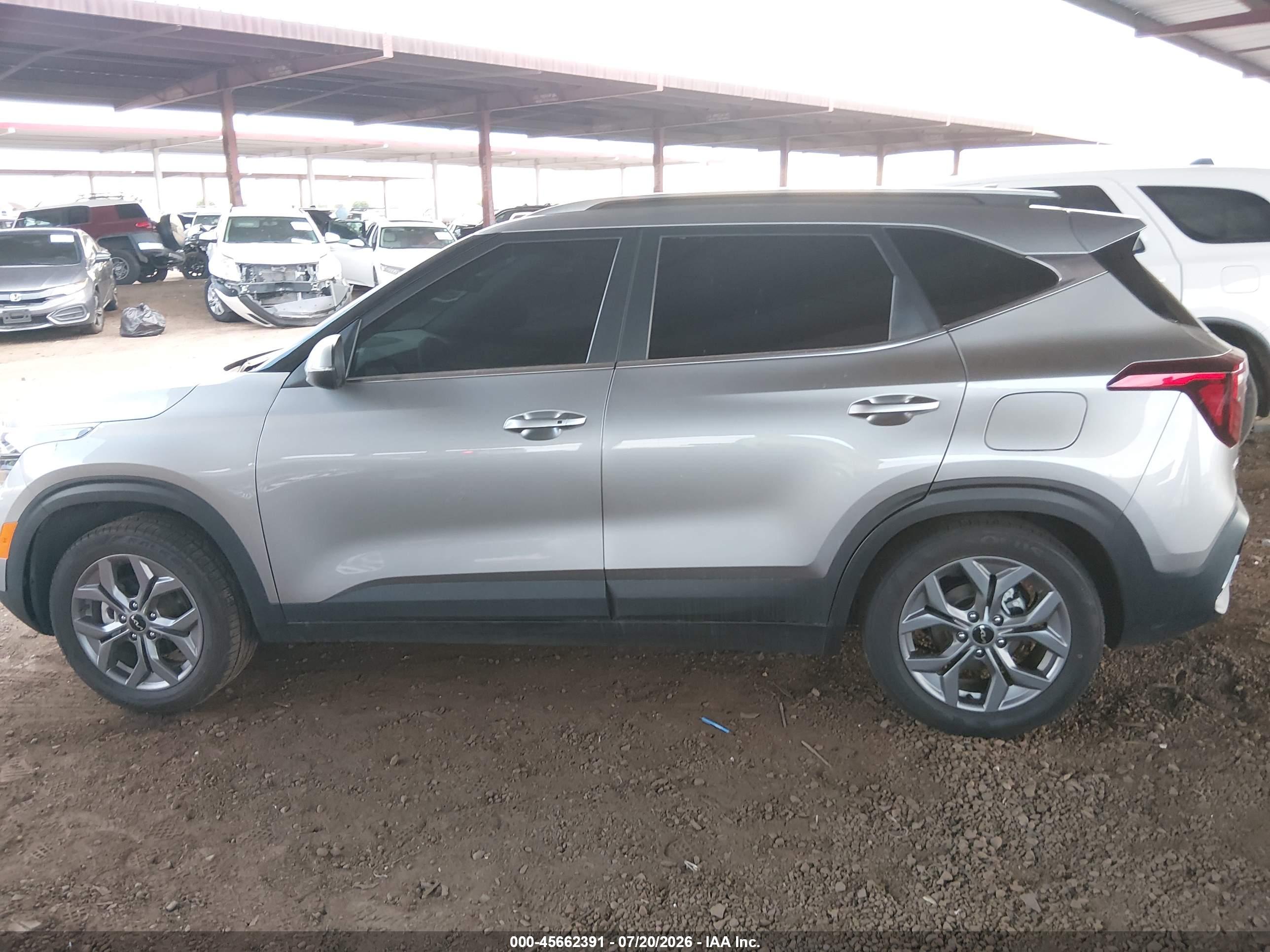 2024 KIA SELTOS S