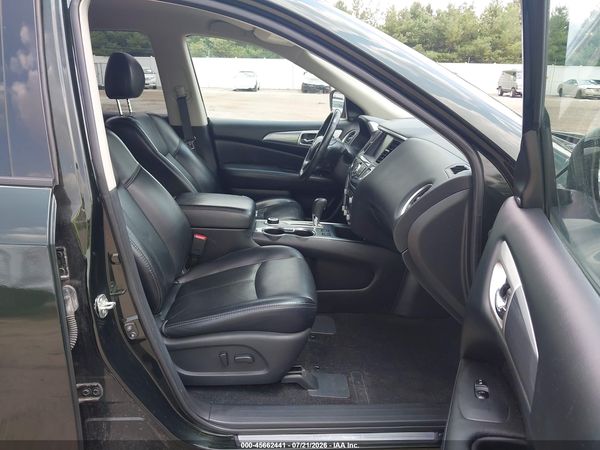 2019 NISSAN PATHFINDER SL — I5