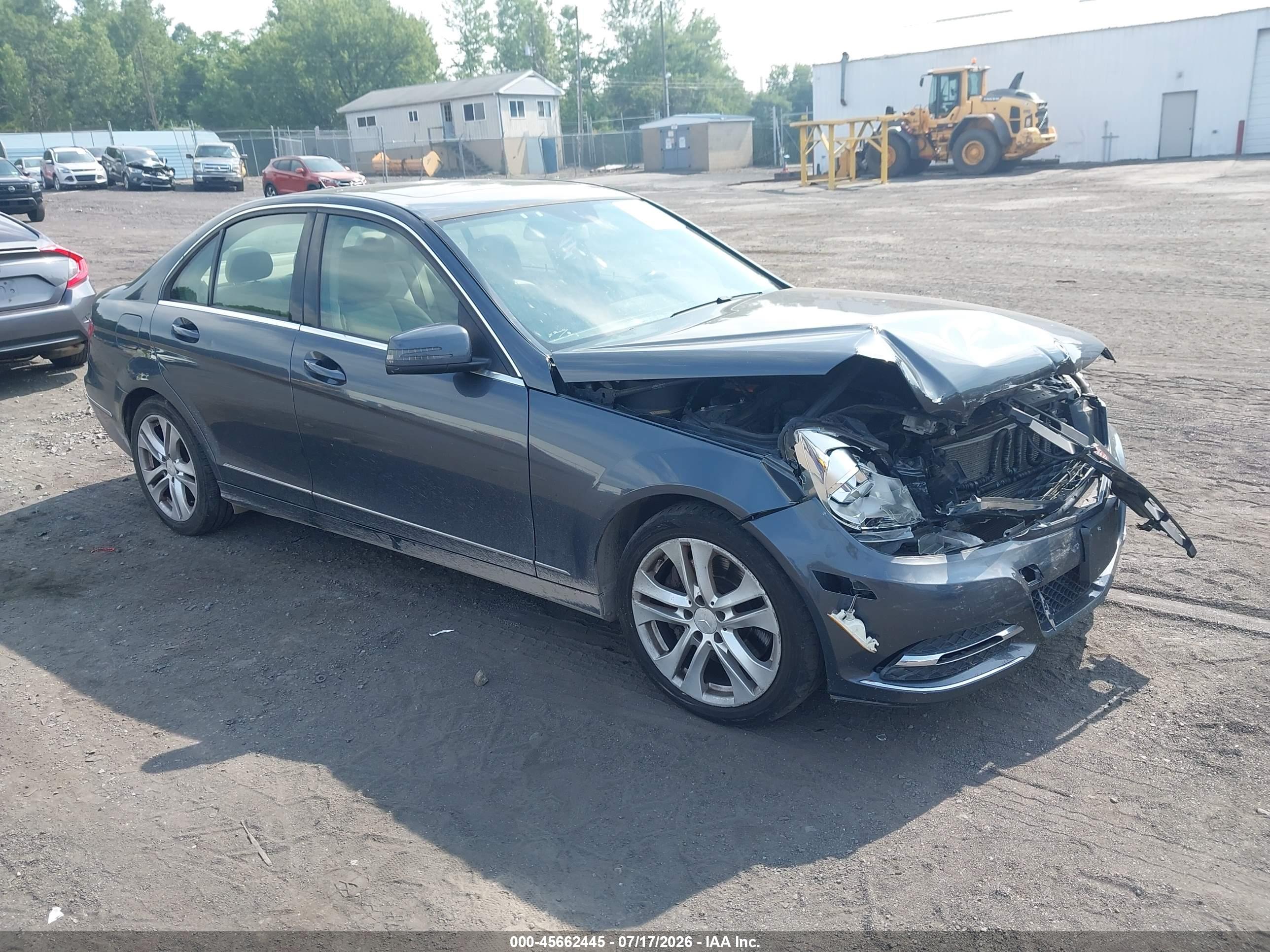 2013 MERCEDES-BENZ C 300 LUXURY 4MATIC