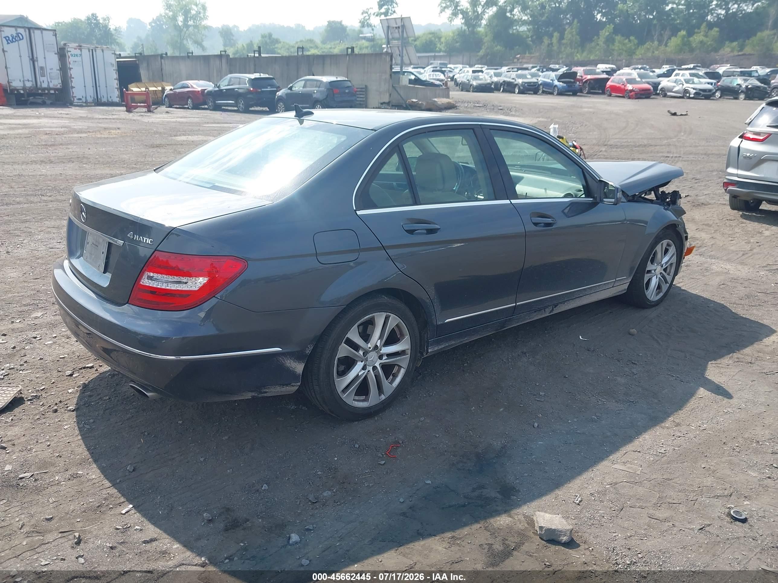 2013 MERCEDES-BENZ C 300 LUXURY 4MATIC
