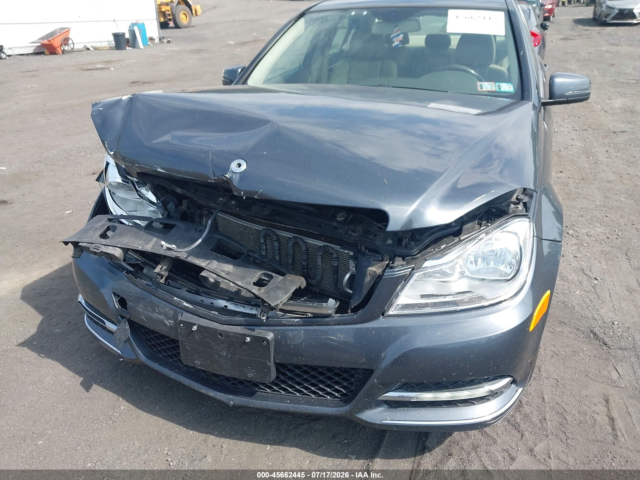 2013 MERCEDES-BENZ C 300 LUXURY 4MATIC