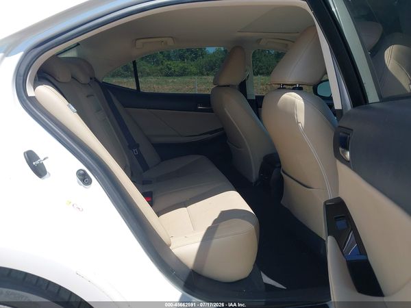 2018 LEXUS IS 300