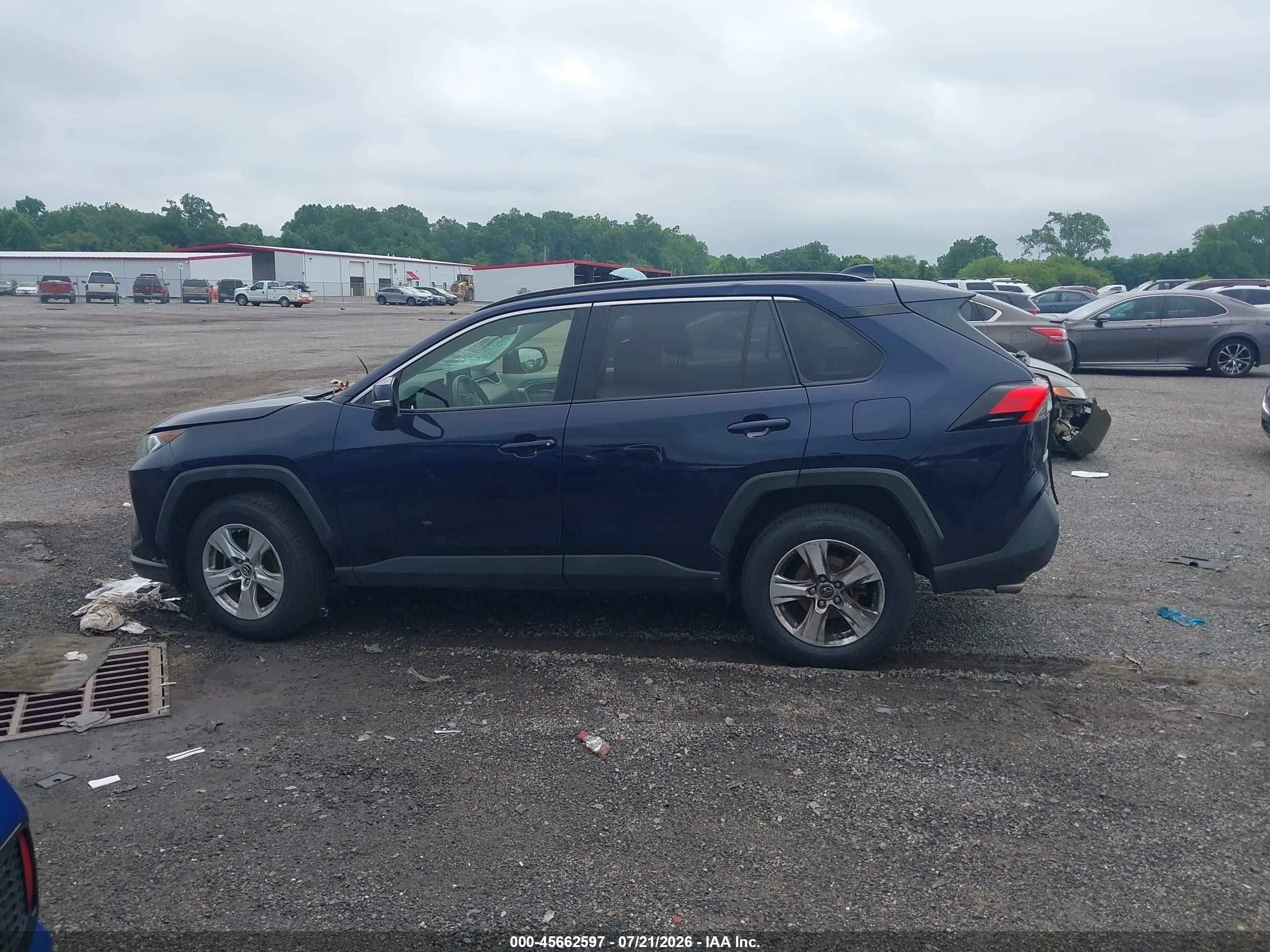 2019 TOYOTA RAV4 XLE