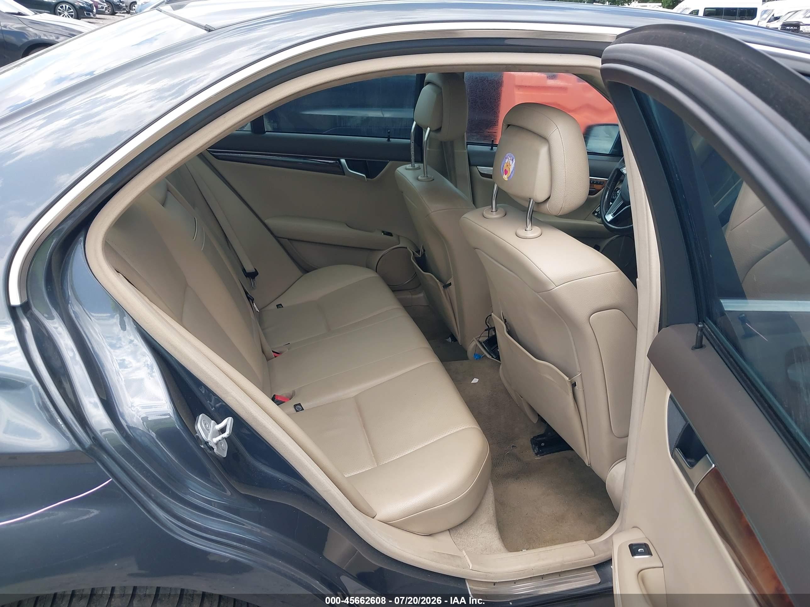 2013 MERCEDES-BENZ C 300 SPORT 4MATIC