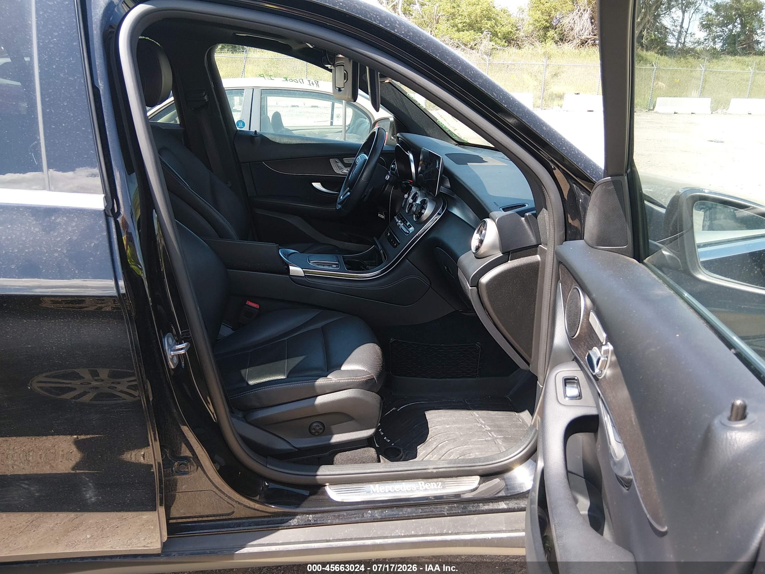 2020 MERCEDES-BENZ GLC 300 4MATIC