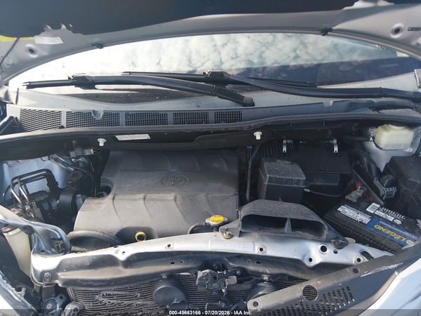 2015 TOYOTA SIENNA LE 7 PASSENGER