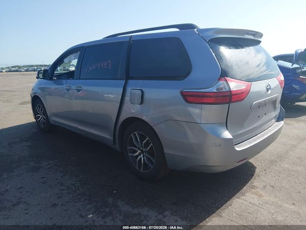2015 TOYOTA SIENNA LE 7 PASSENGER