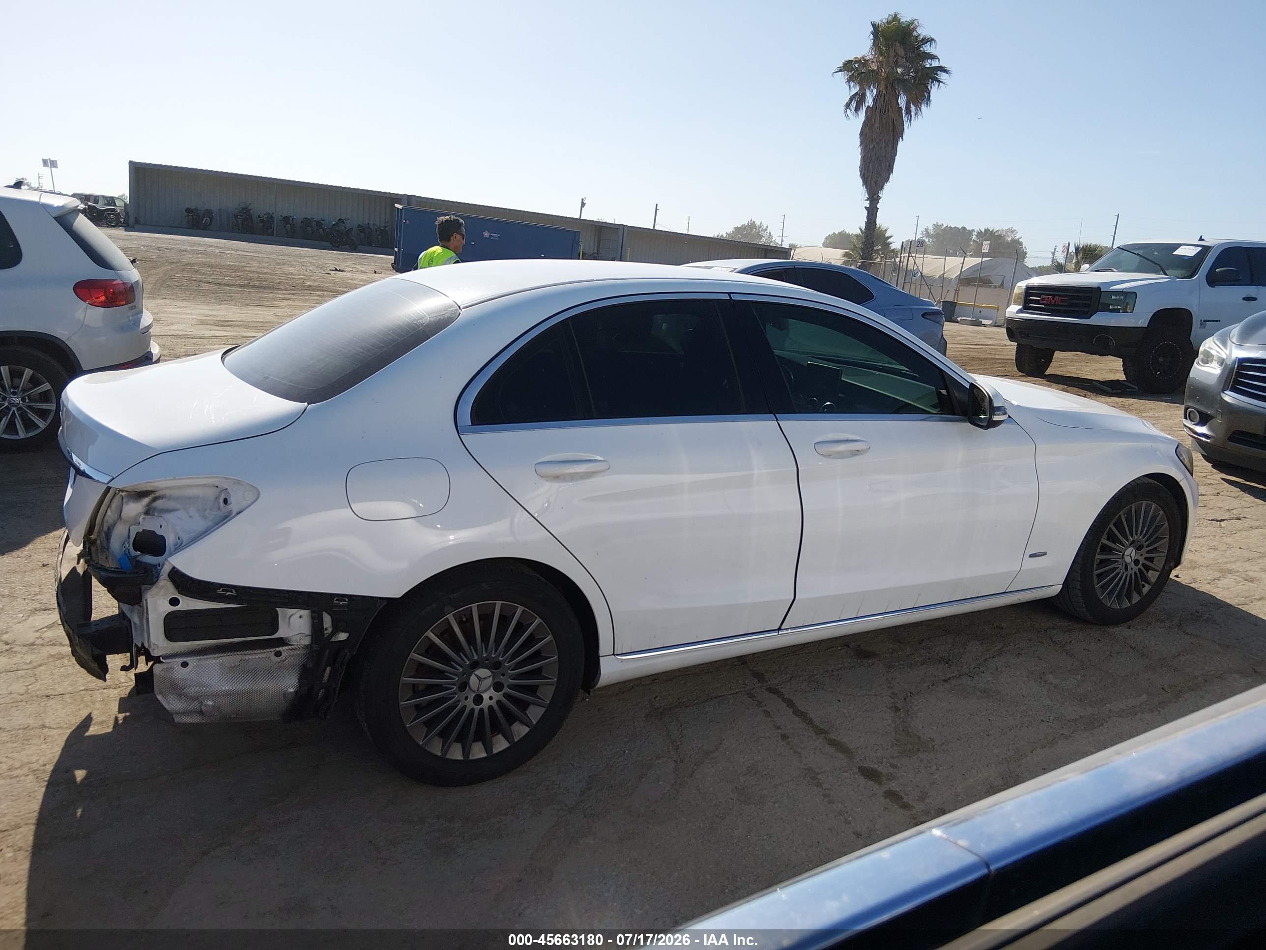 2016 MERCEDES-BENZ C 300 C300