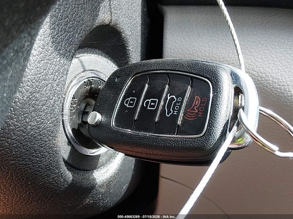 2017 HYUNDAI TUCSON SE