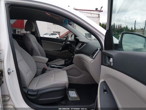 2018 HYUNDAI TUCSON SE