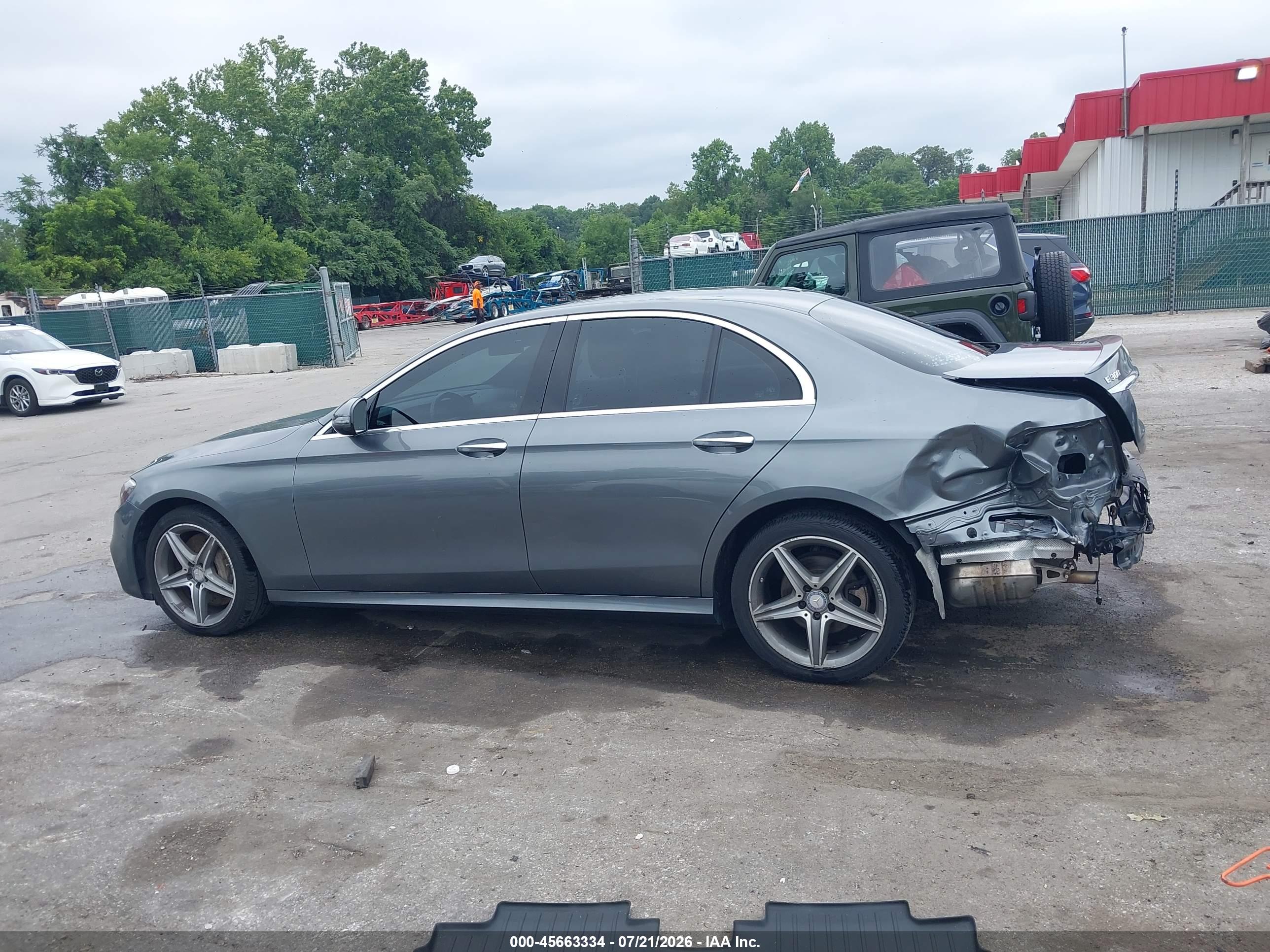 2017 MERCEDES-BENZ E 300 4MATIC
