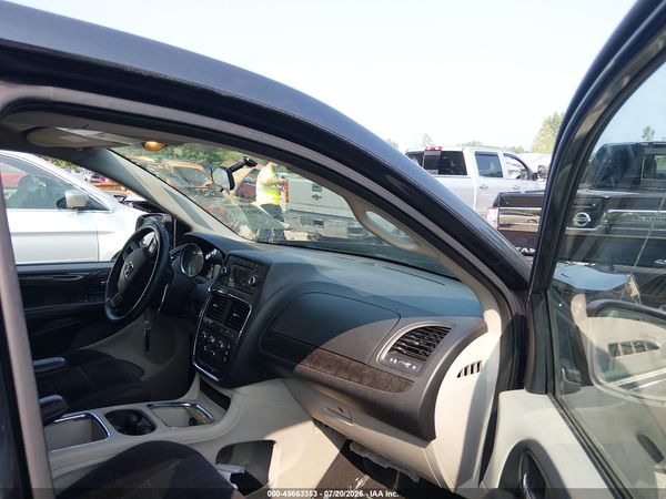2014 DODGE GRAND CARAVAN SXT — I5