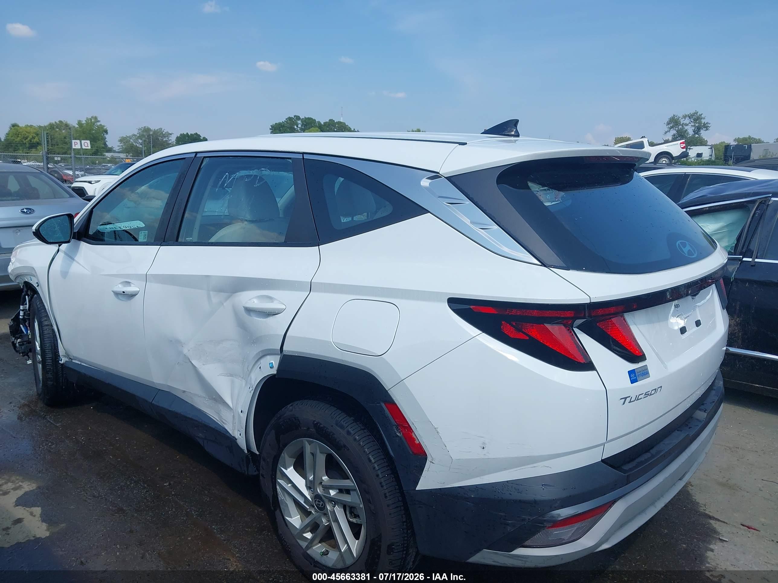 2025 HYUNDAI TUCSON SE